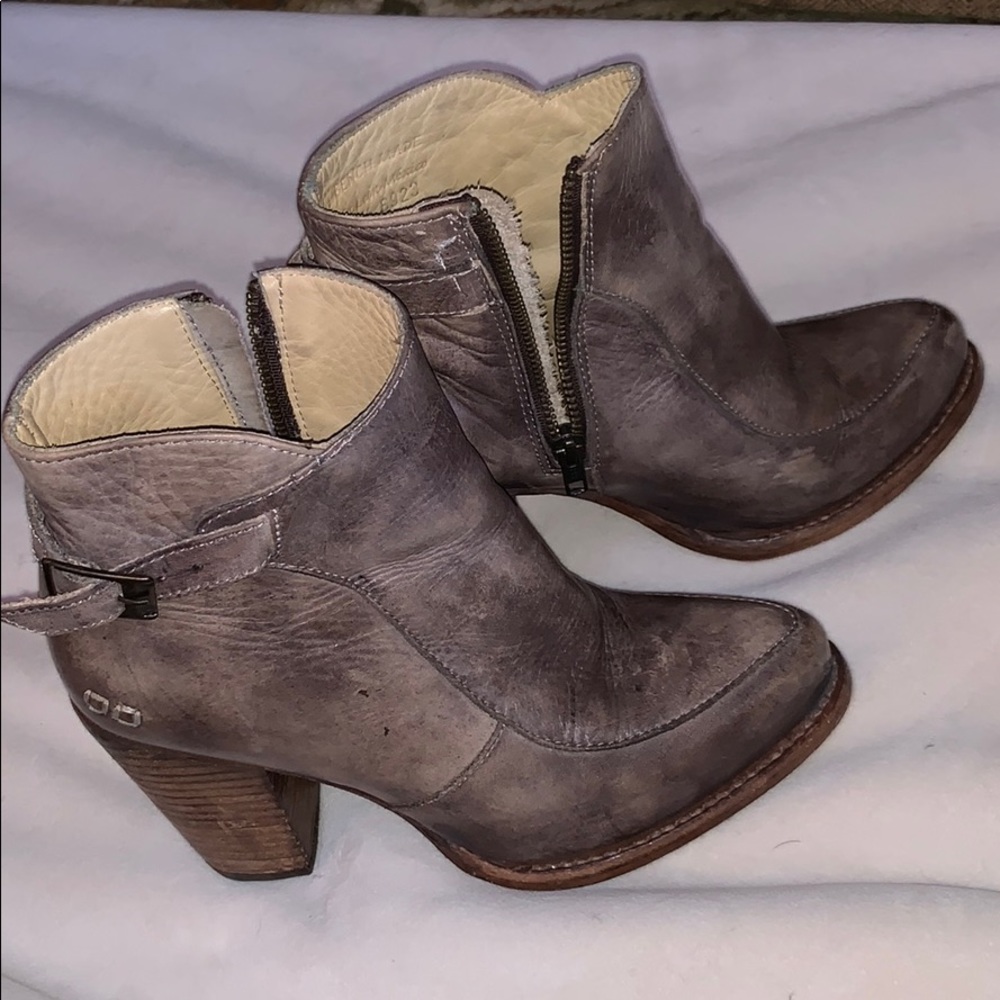 BedStu Grey Leather Boots